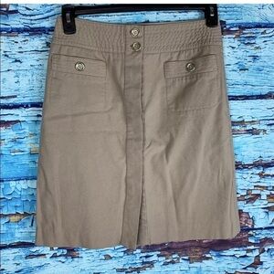 Talbots beige hidden gold buttons skirt Sz 4